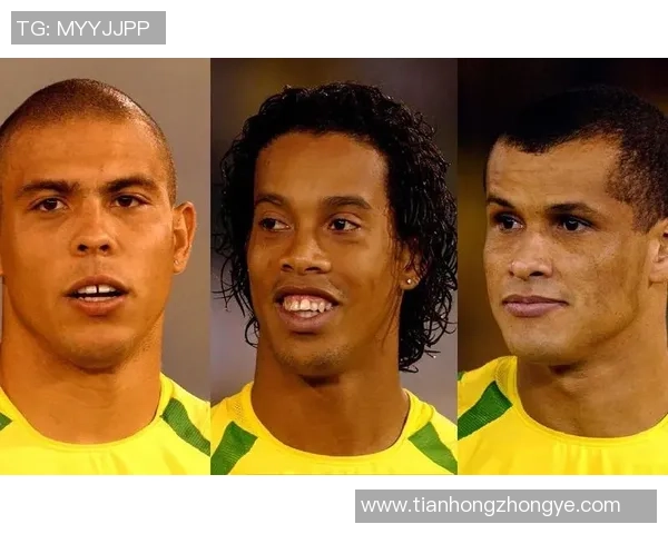 从童年到巅峰：揭秘足球明星小时候的珍贵高清照片与成长轨迹