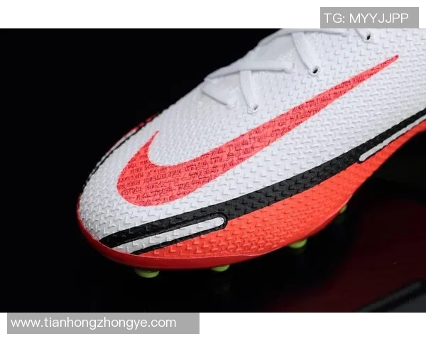 球星穿GT2足球鞋的表现如何是否值得推荐给普通玩家